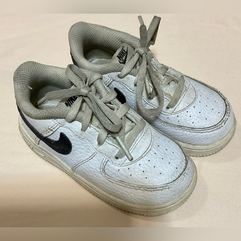 Nike Air Force 1 Low White Black Swoosh size 8c